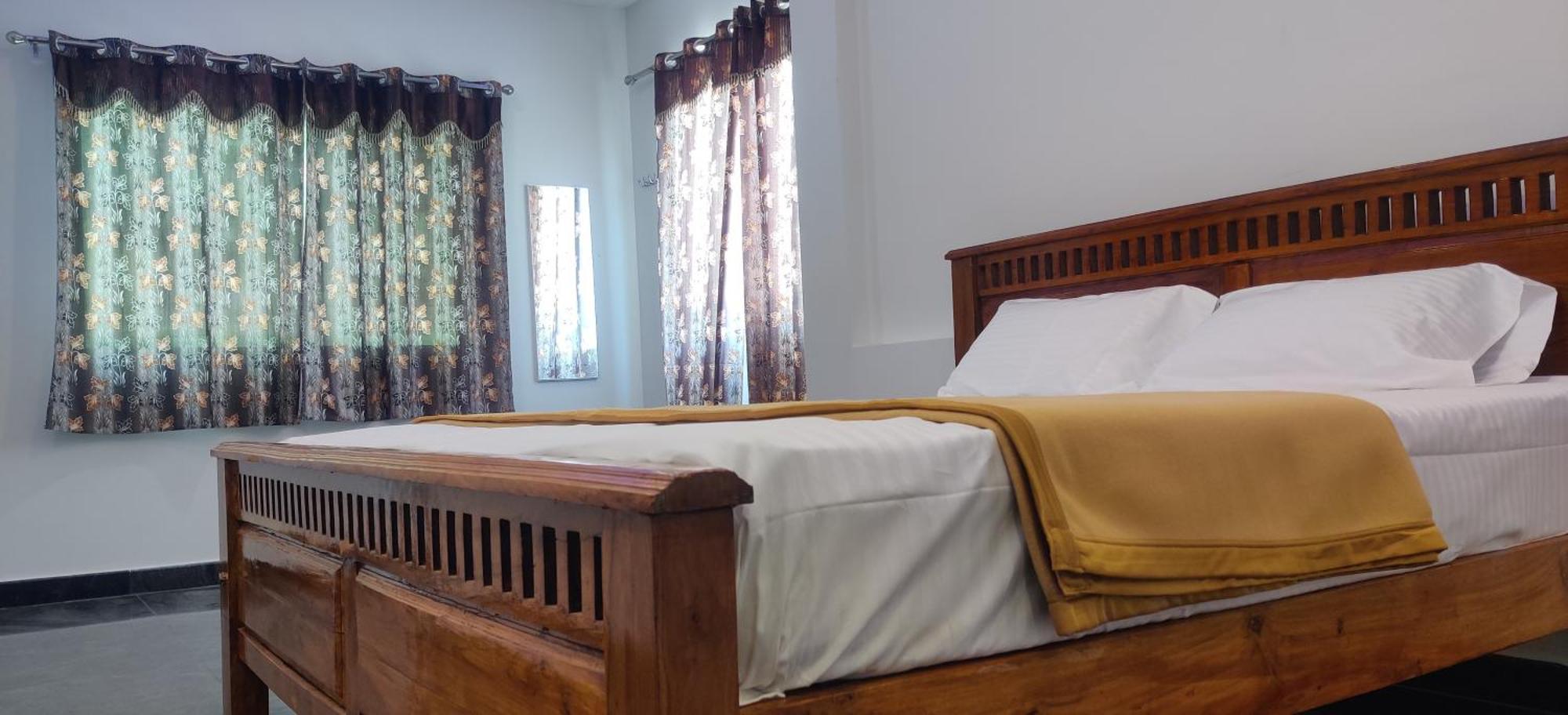Aadhi Esha Residency Hotel Tiruvannamalai Exterior photo