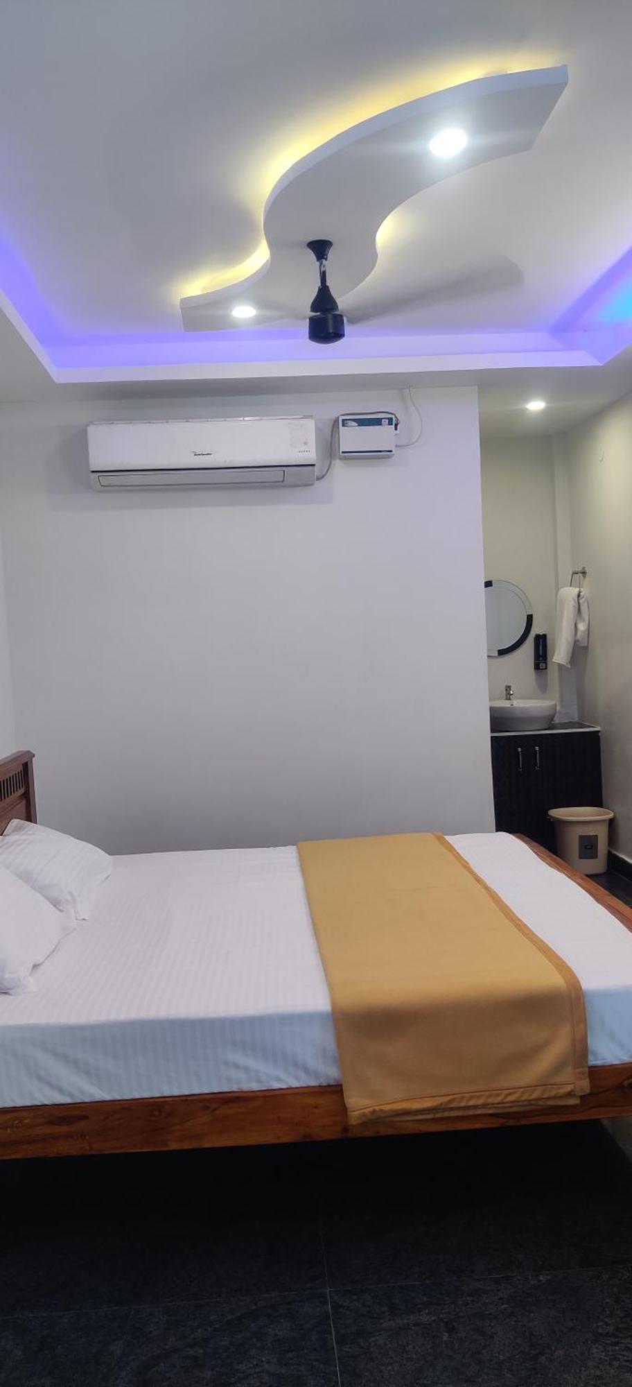 Aadhi Esha Residency Hotel Tiruvannamalai Exterior photo