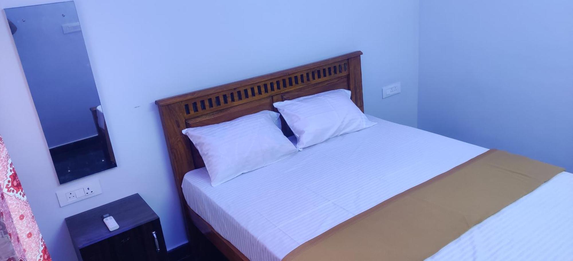 Aadhi Esha Residency Hotel Tiruvannamalai Exterior photo